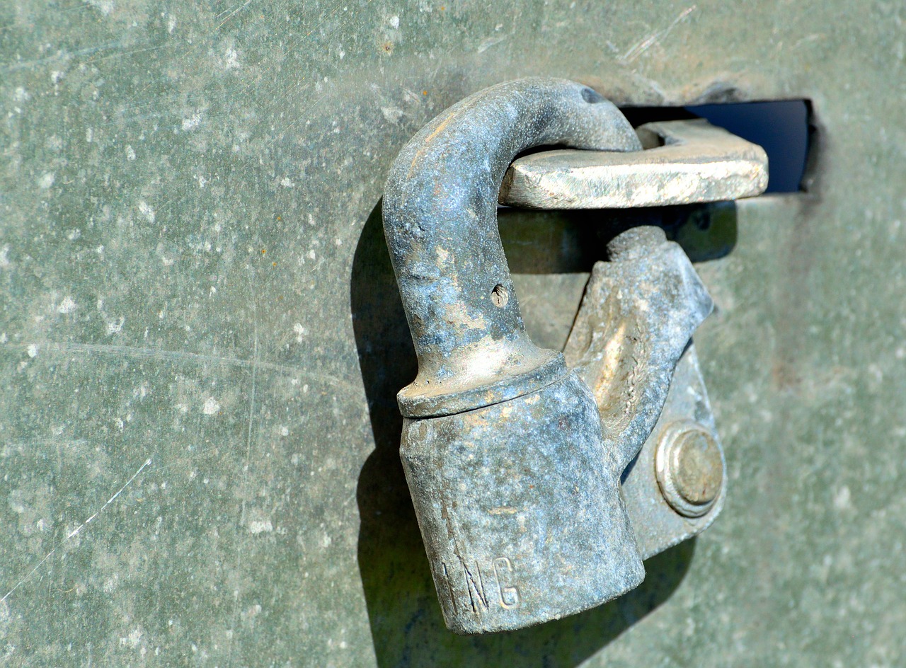 lock clasp rust free photo