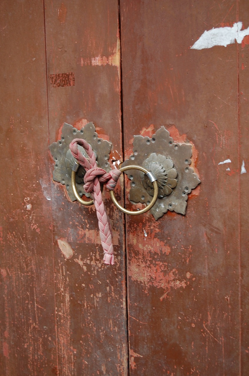 lock door artistic conception free photo