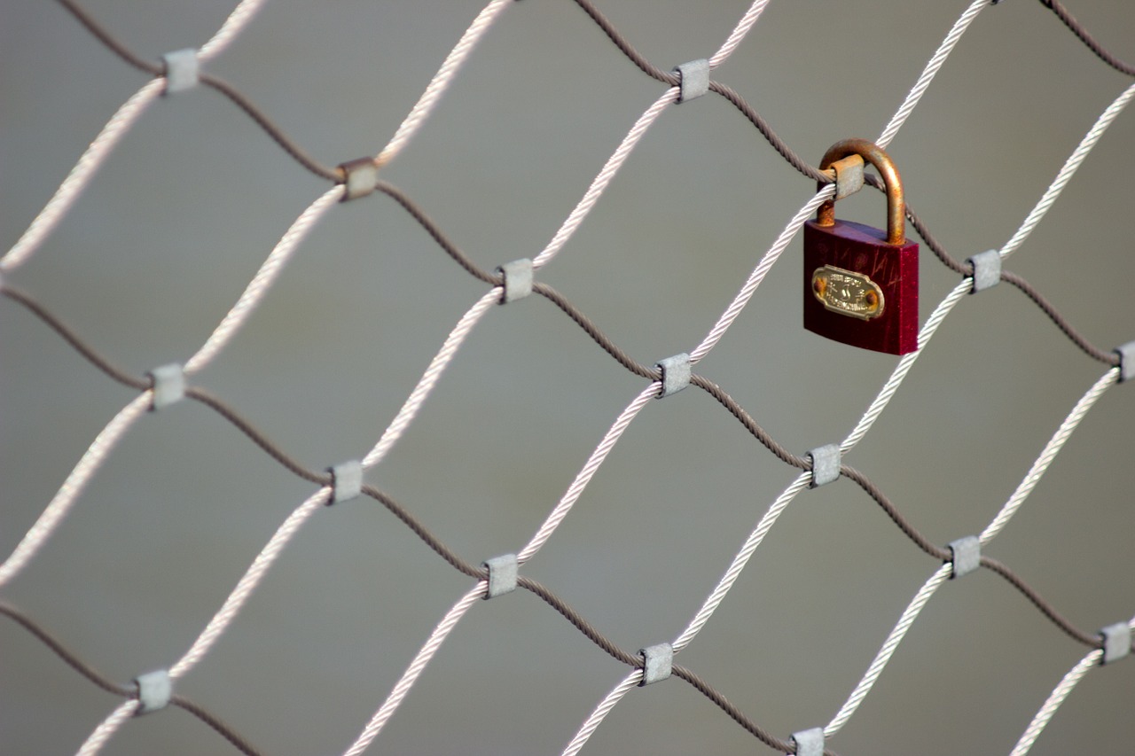 lock chain link scene free photo