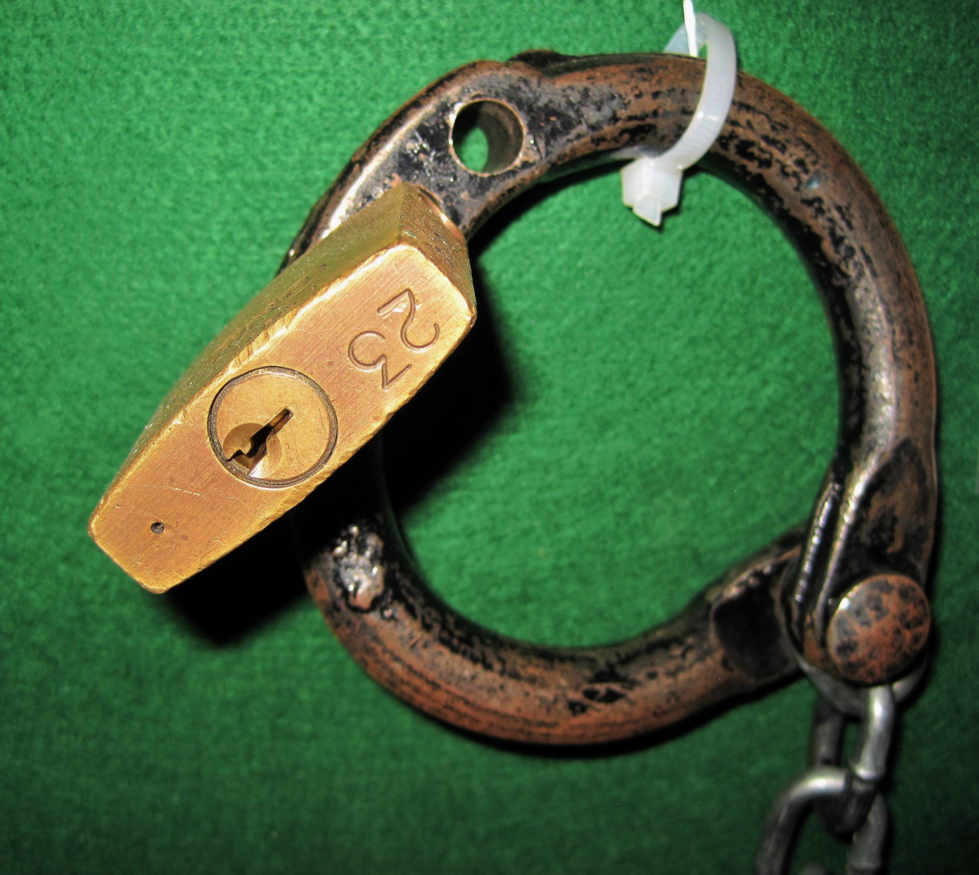 padlock locked shackle free photo