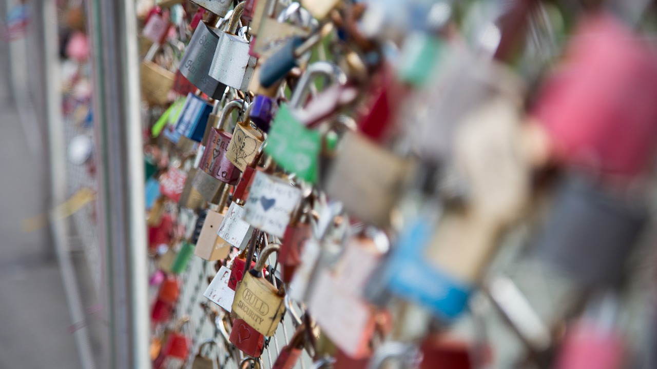 locks bridge love free photo