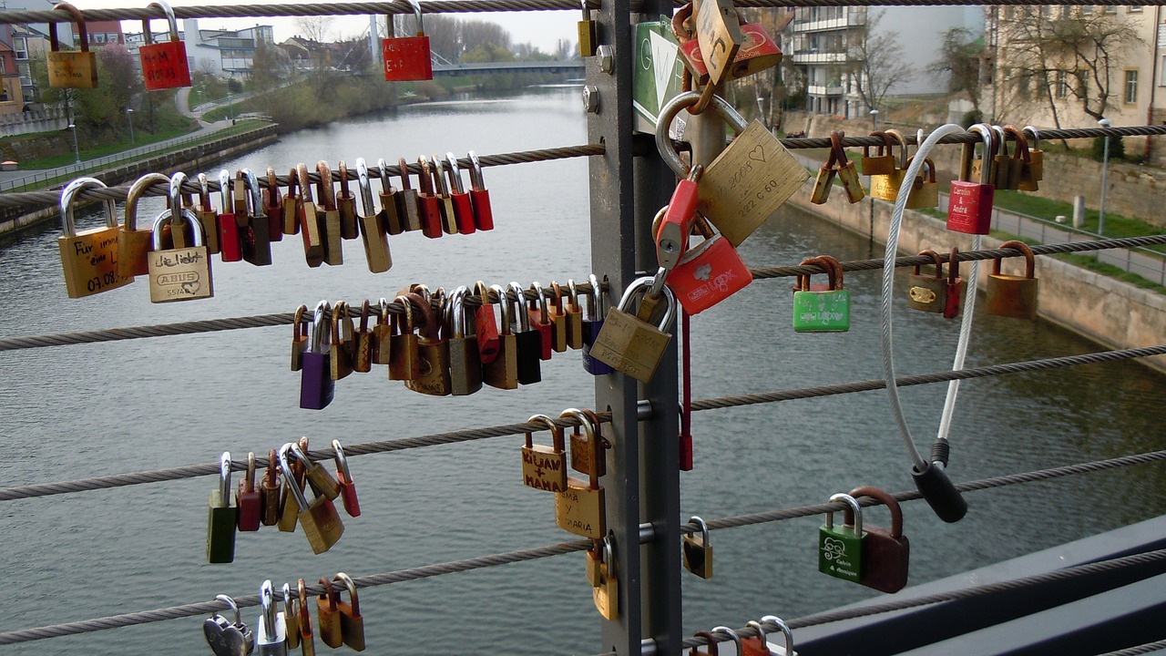 locks bridge romantic free photo