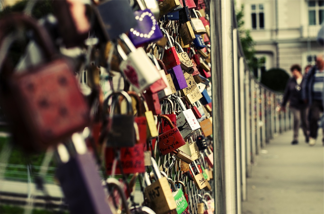 locks hearts fence free photo