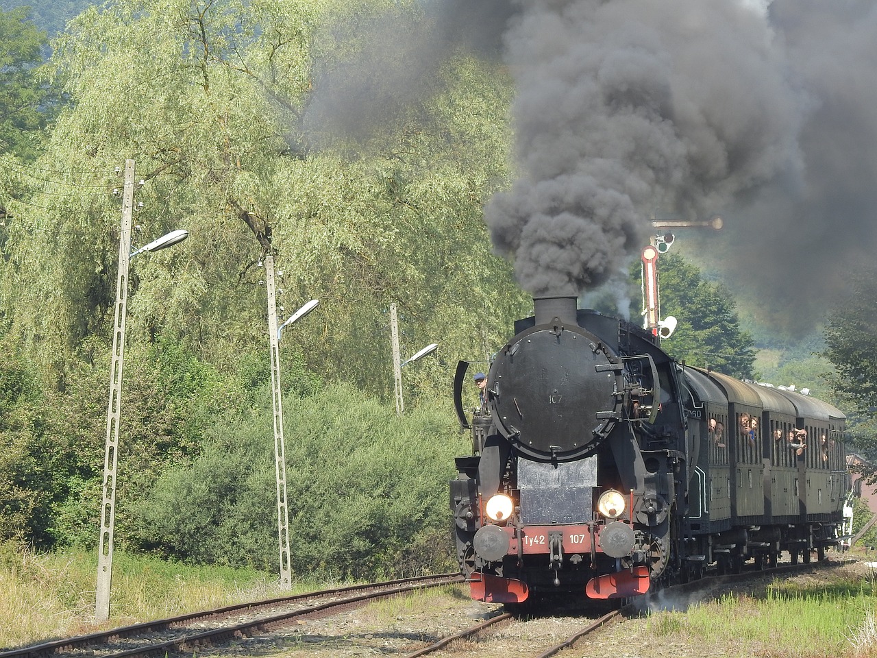 locomotive railway smoke free photo