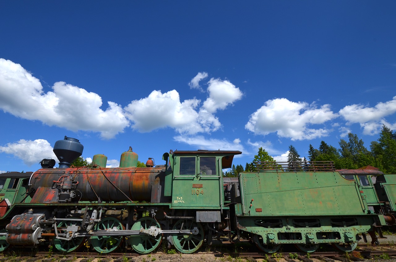 locomotive  old  rust free photo