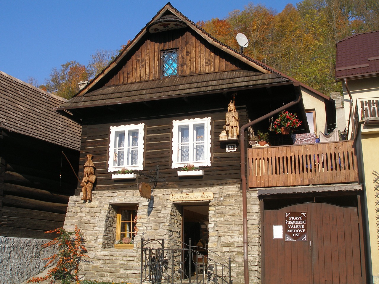 log cabin wooden house štramberk free photo