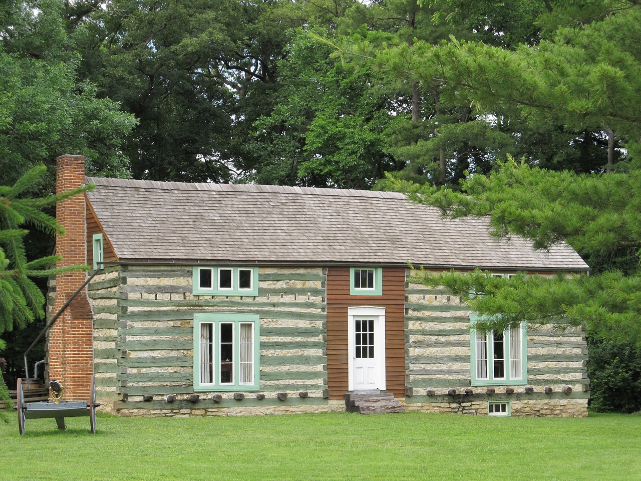 log cabin historic home free photo