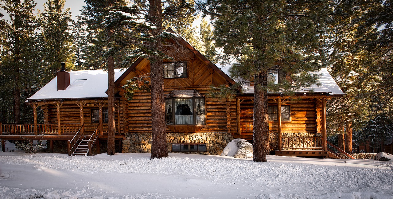 log cabin house home free photo