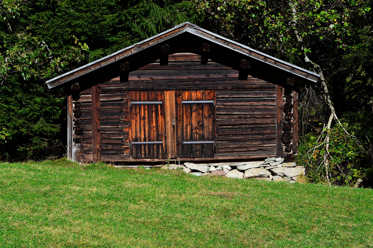 log cabin wood nature free photo