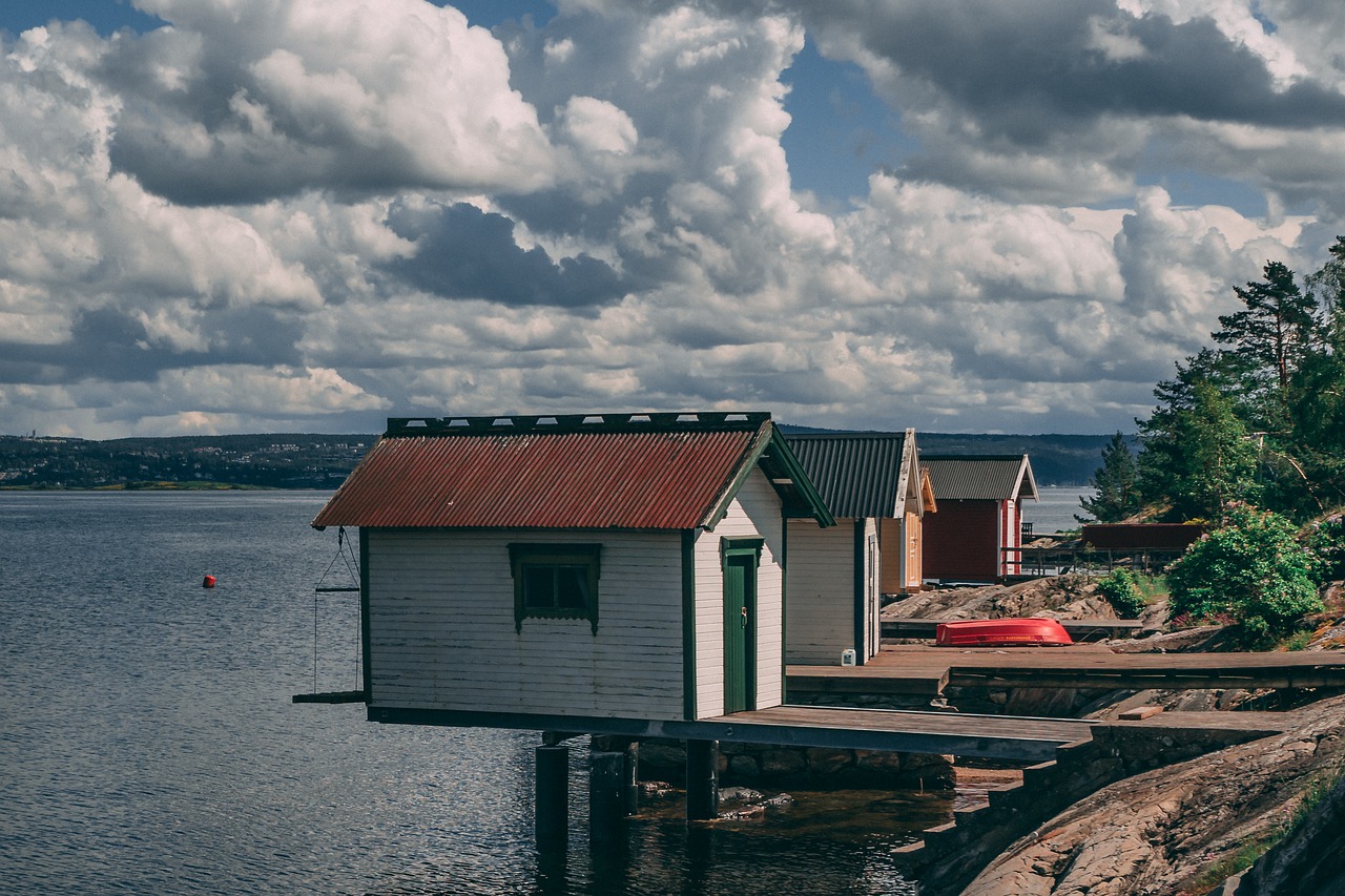 log cabins  nature  fjords free photo