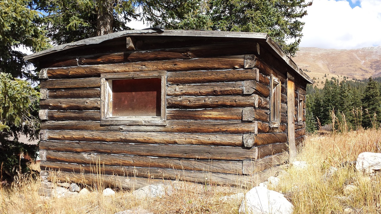 log house old cabin free photo