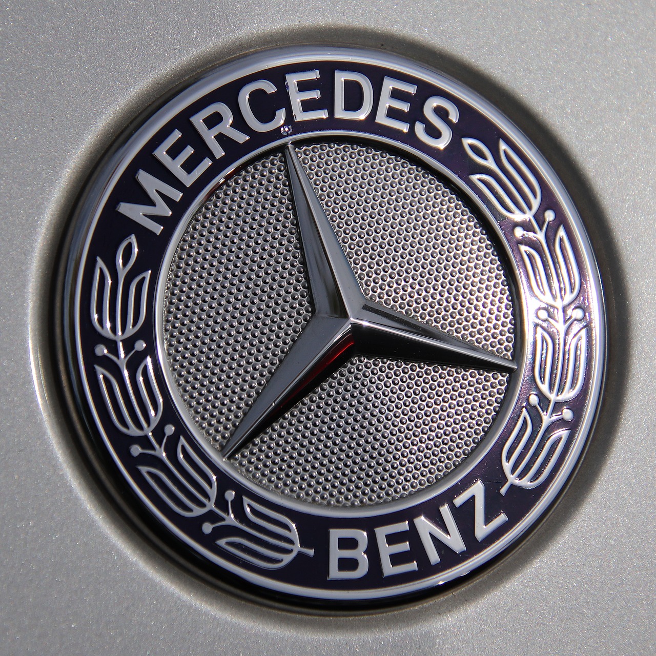 logo  star  mercedes benz free photo