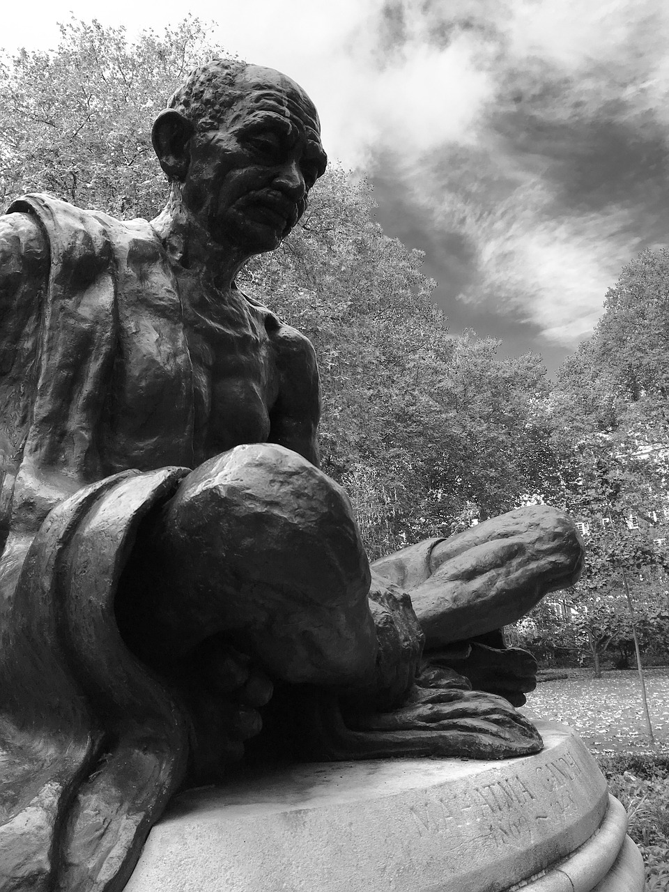 london monument gandhi free photo