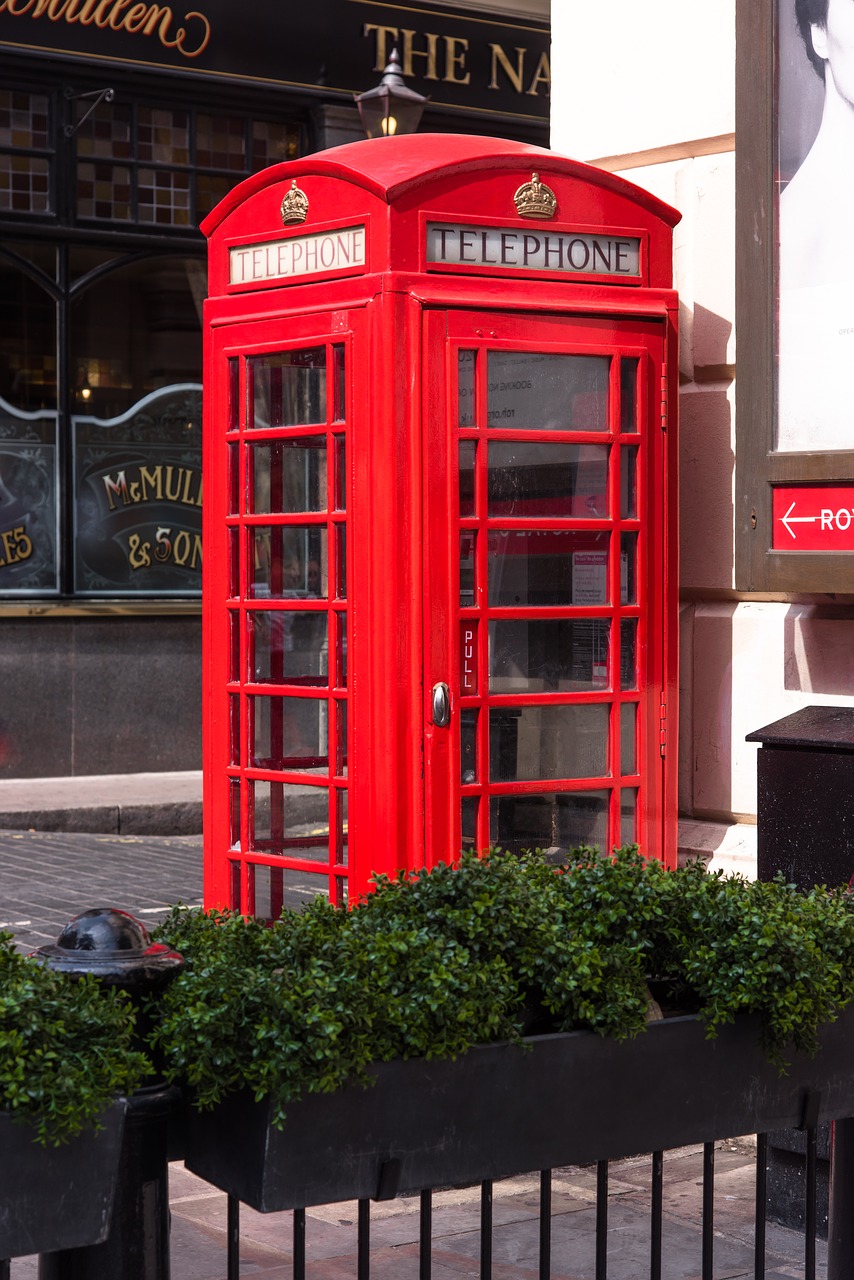 london red red telephone box free photo