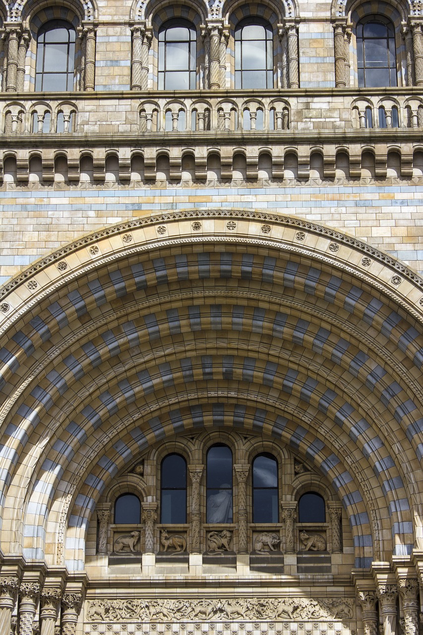 london museum architecture free photo