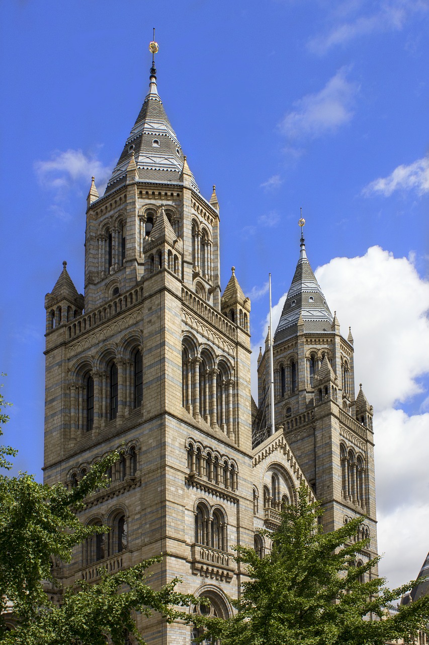 london museum architecture free photo