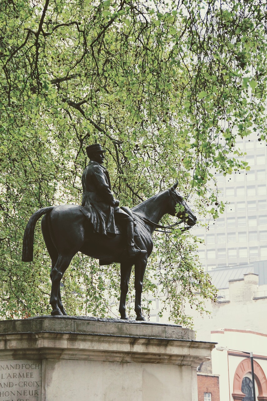 london sculpture reiter free photo