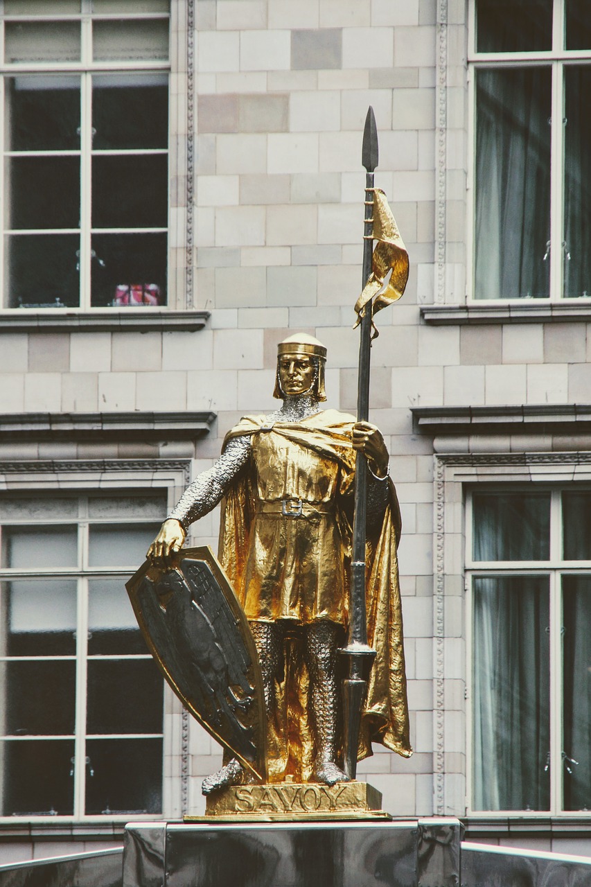 london statue sculpture free photo