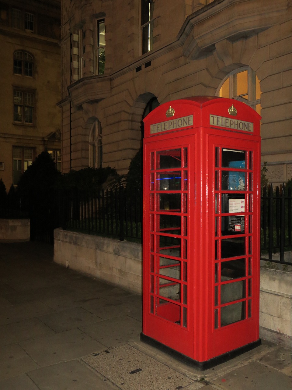 london phone booth red free photo