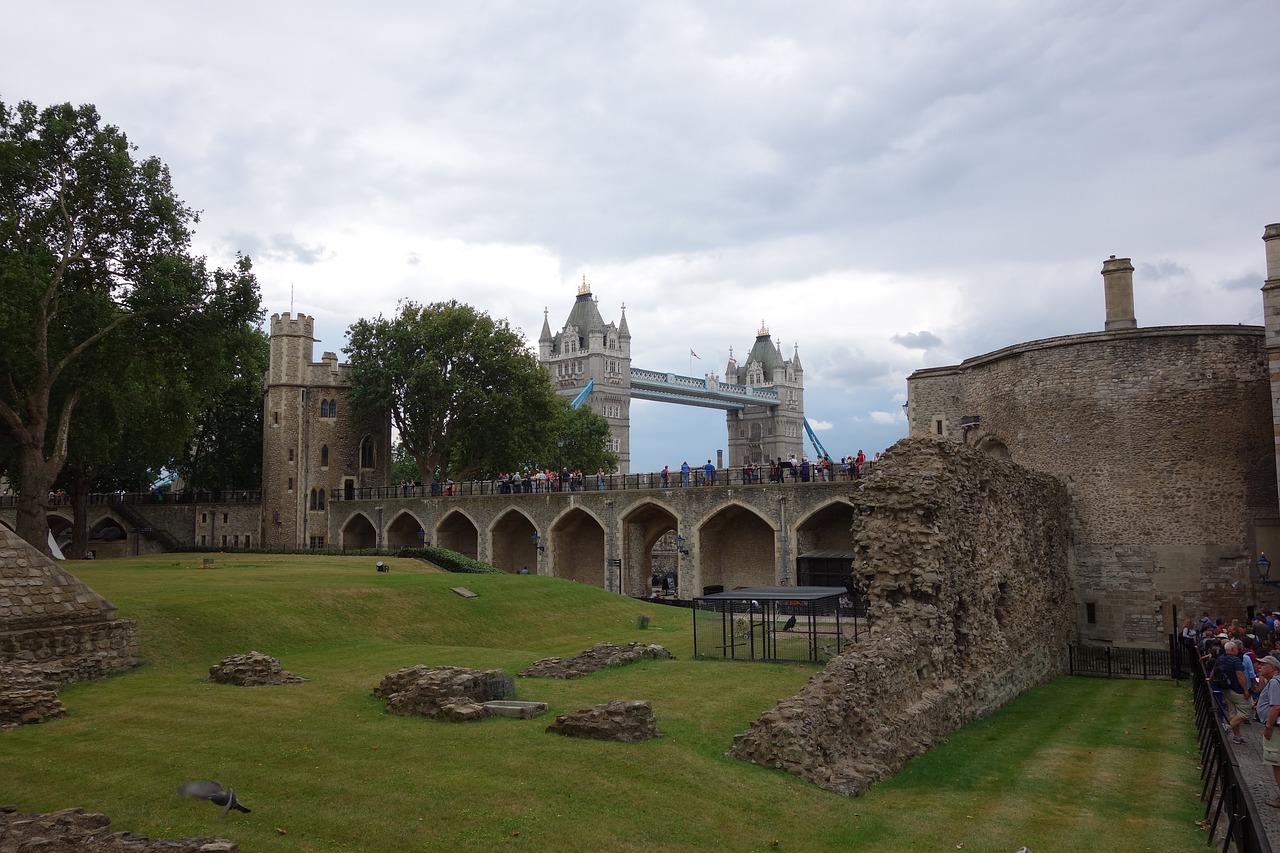 london tower bridge england free photo