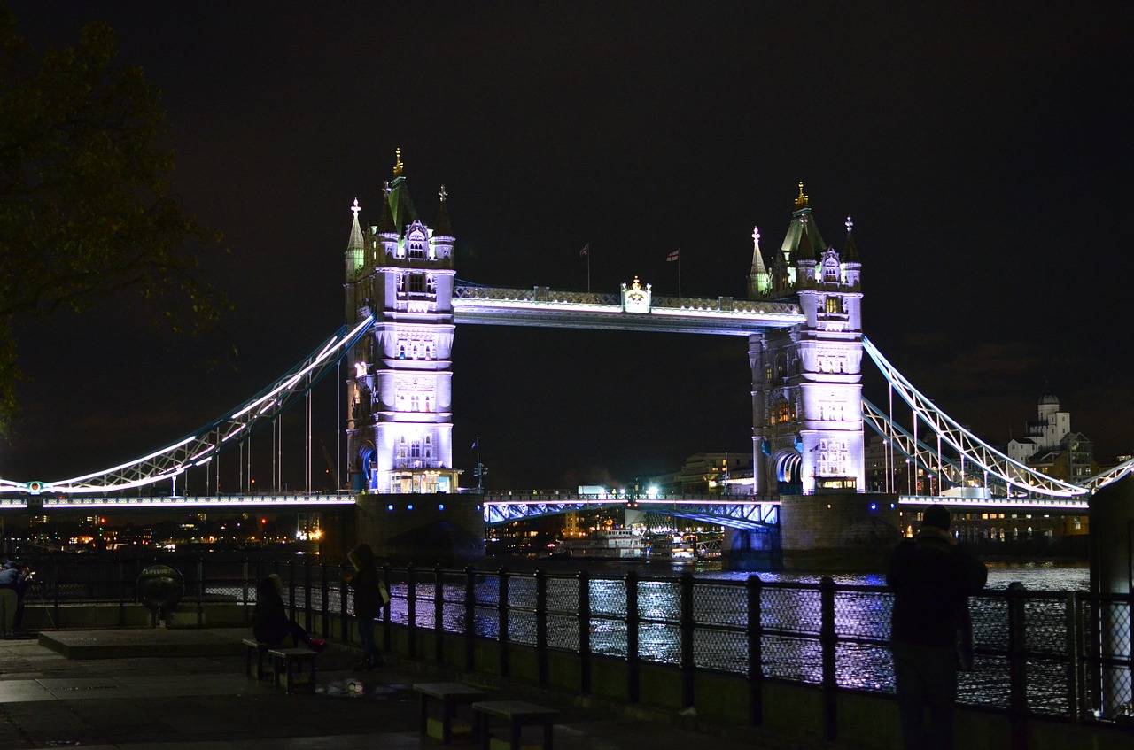 london tower bridge england free photo