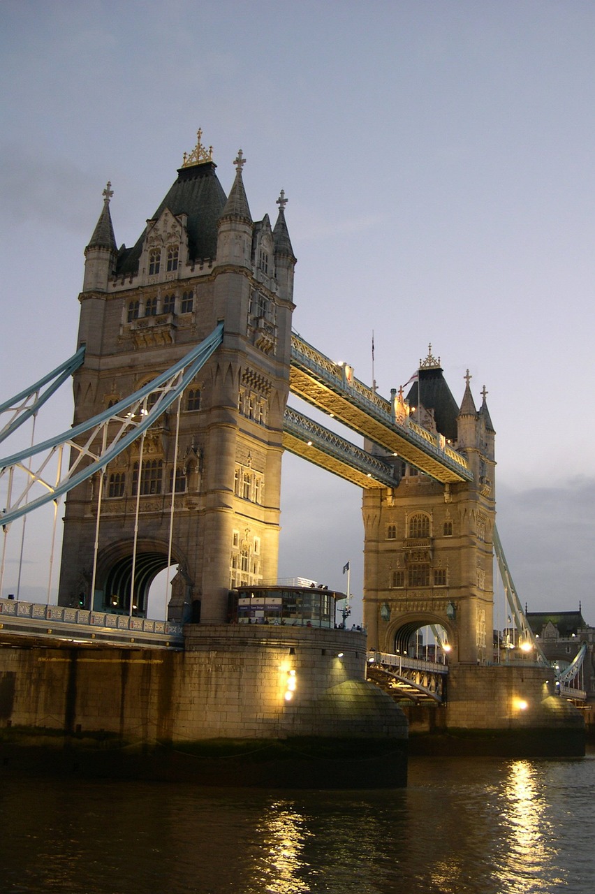 london tower bridge river free photo