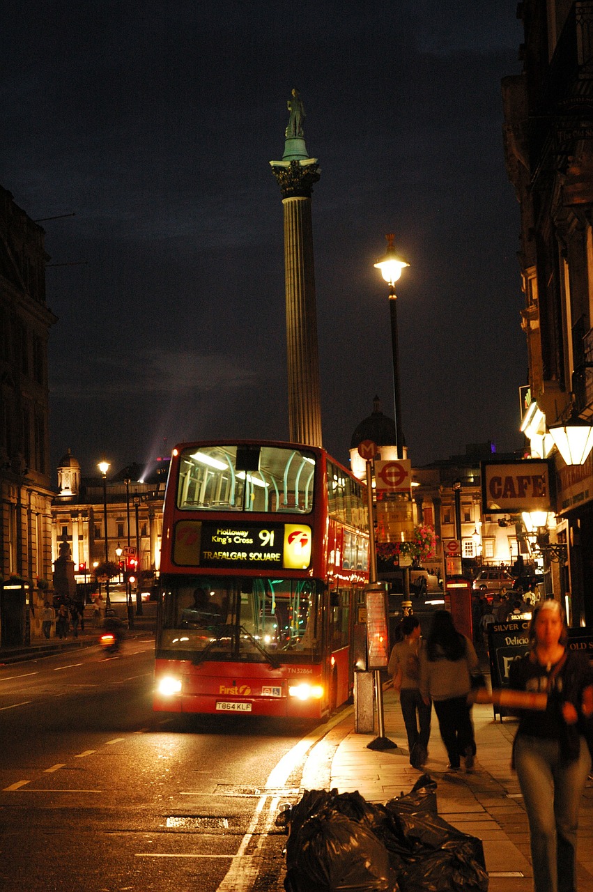 london bus night free photo