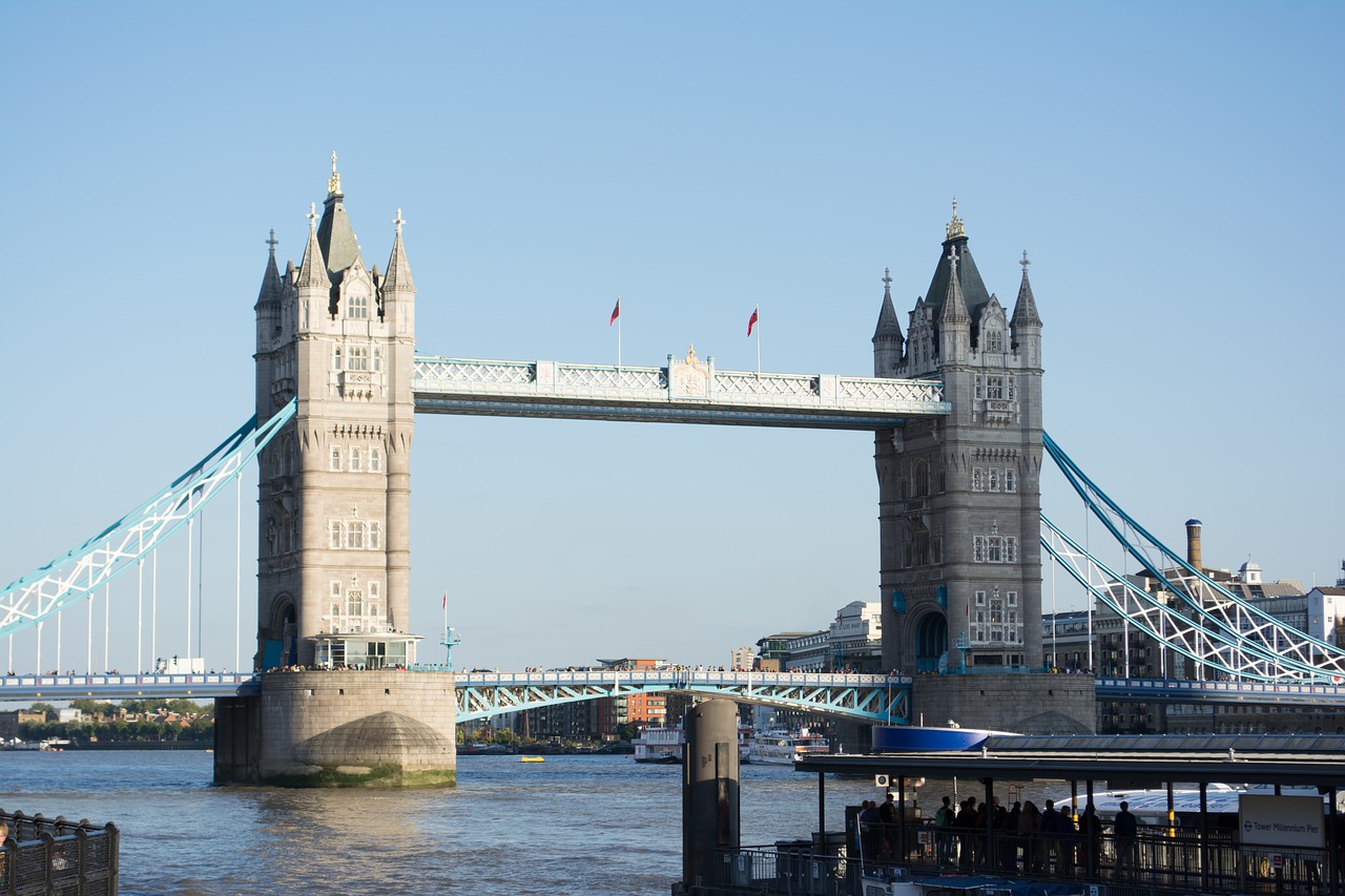 london tower bridge england free photo