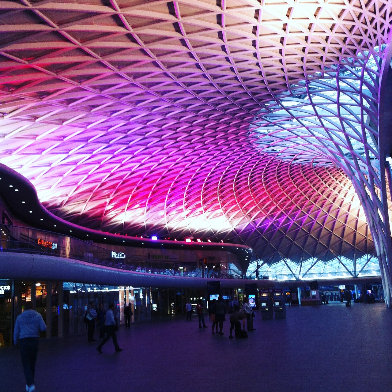 london station light free photo