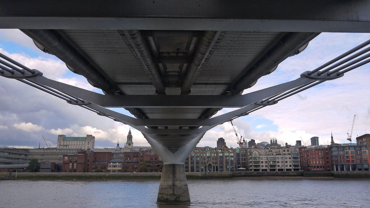 london bridge thames free photo