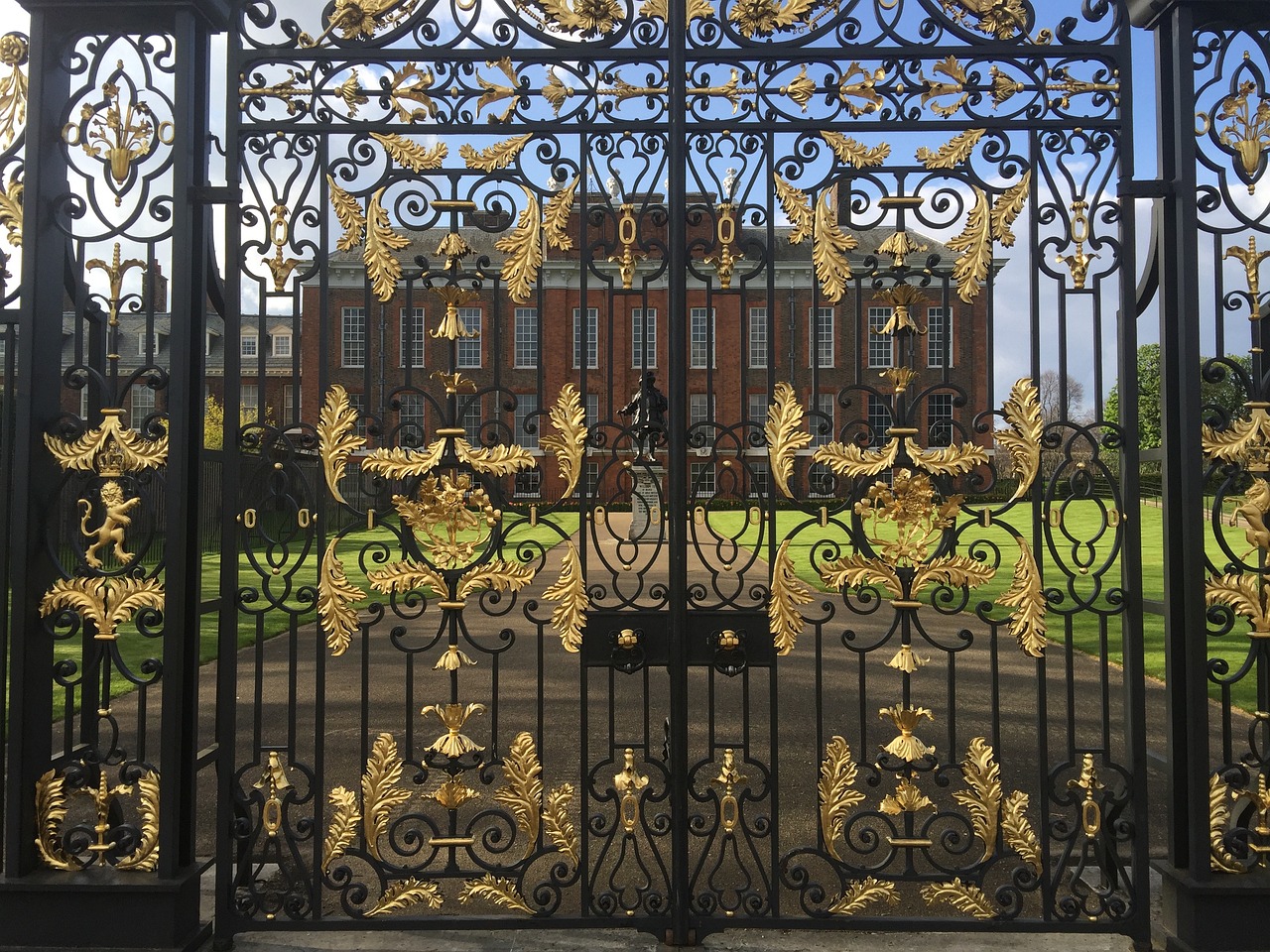 london kensington palace united kingdom free photo