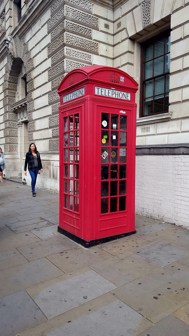 london red phone booth free photo