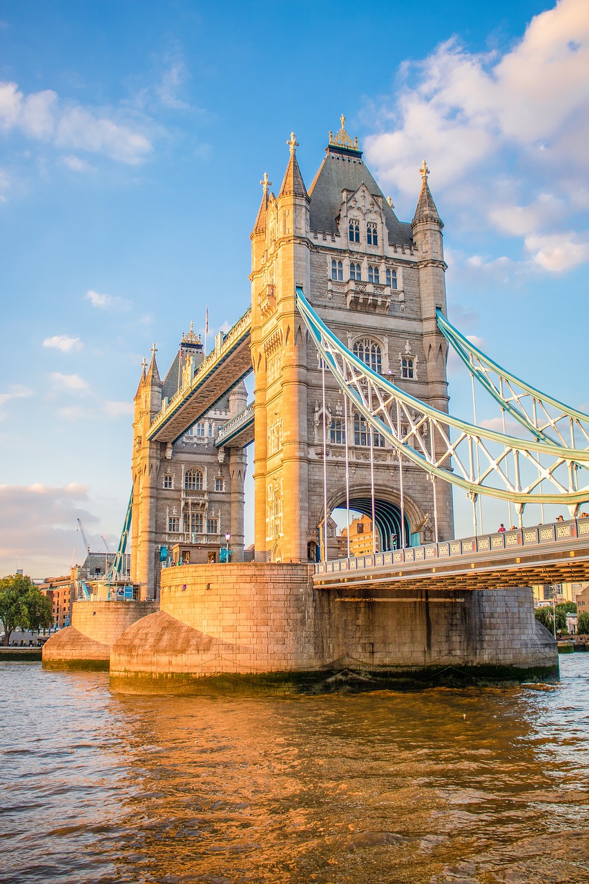 london  tower bridge  landmark free photo