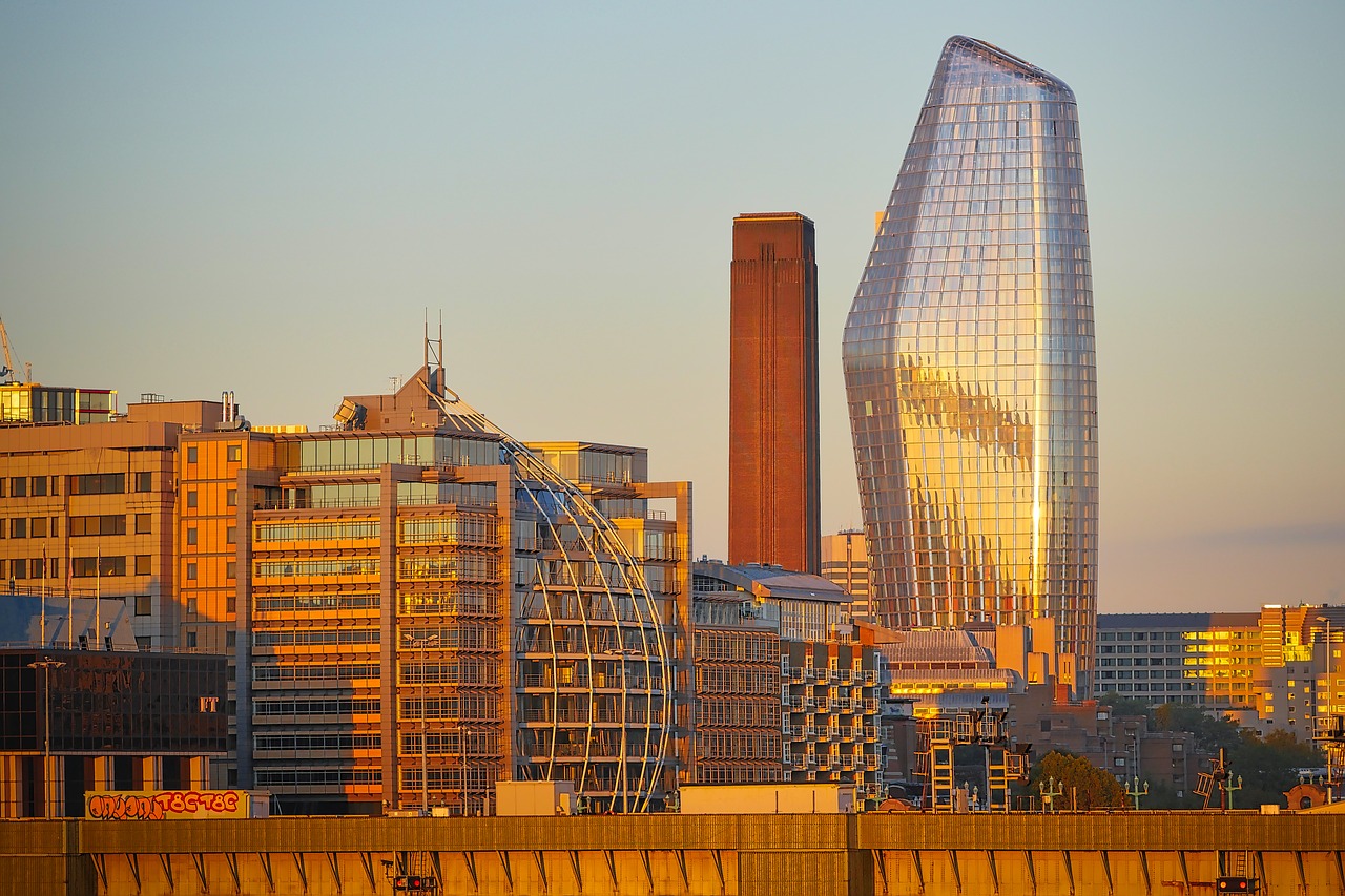 london  skyline  england free photo