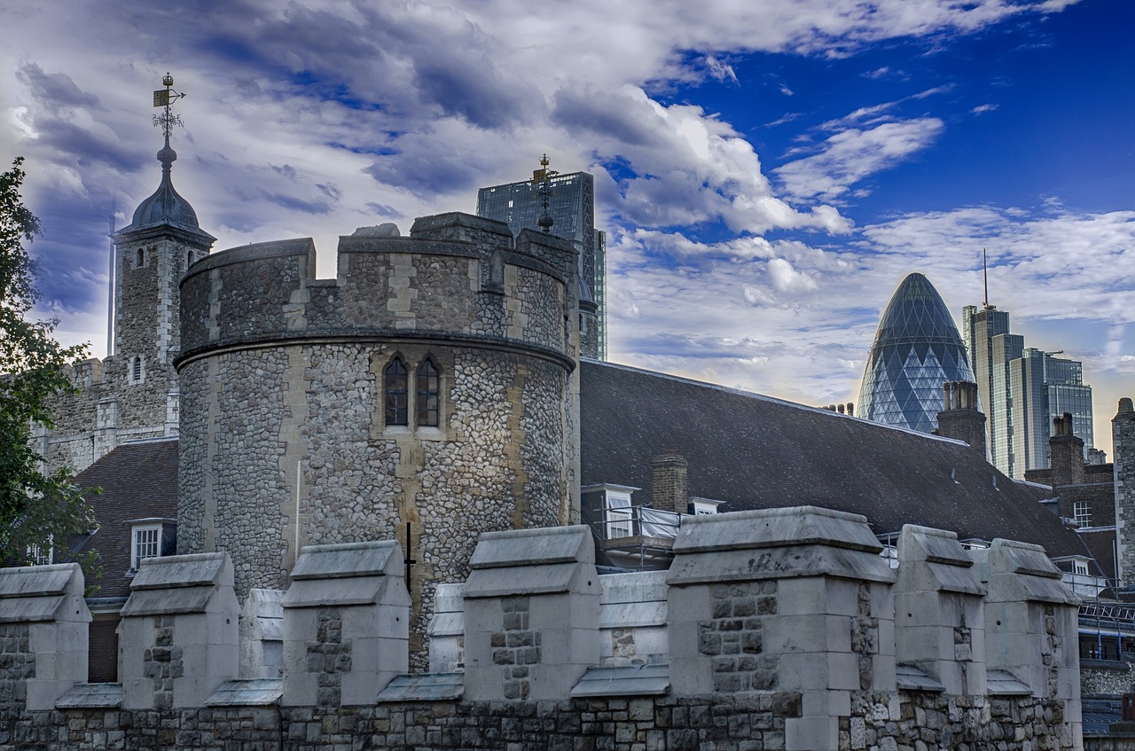 london  the roofs  architecture free photo