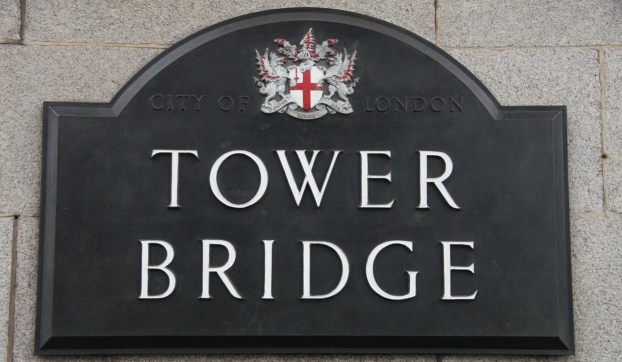 london tower bridge shield free photo