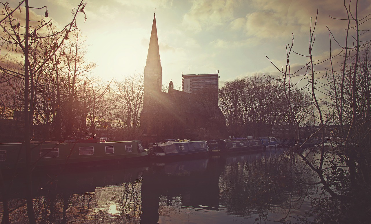 london street canal free photo