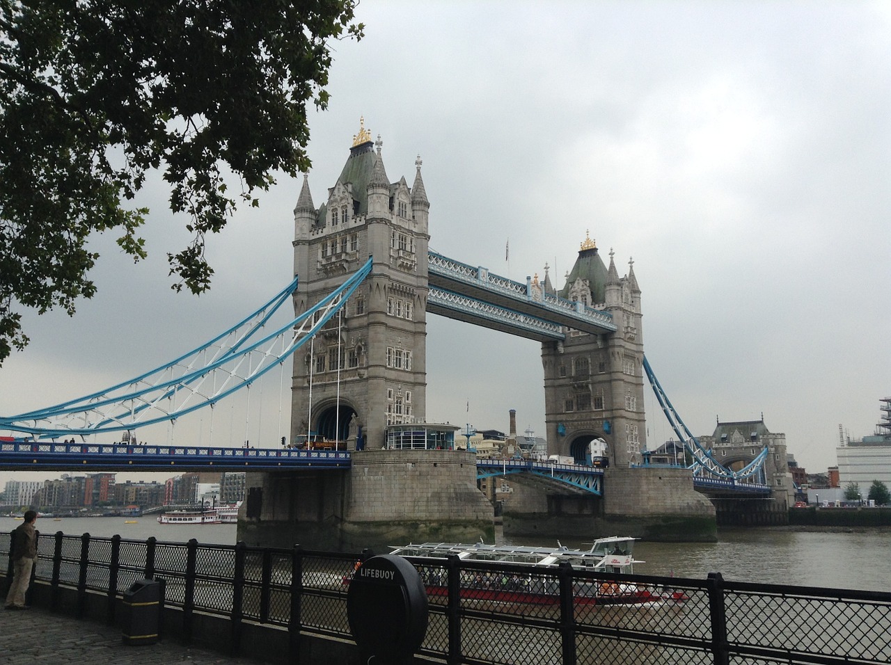 london tower bridge tourist free photo