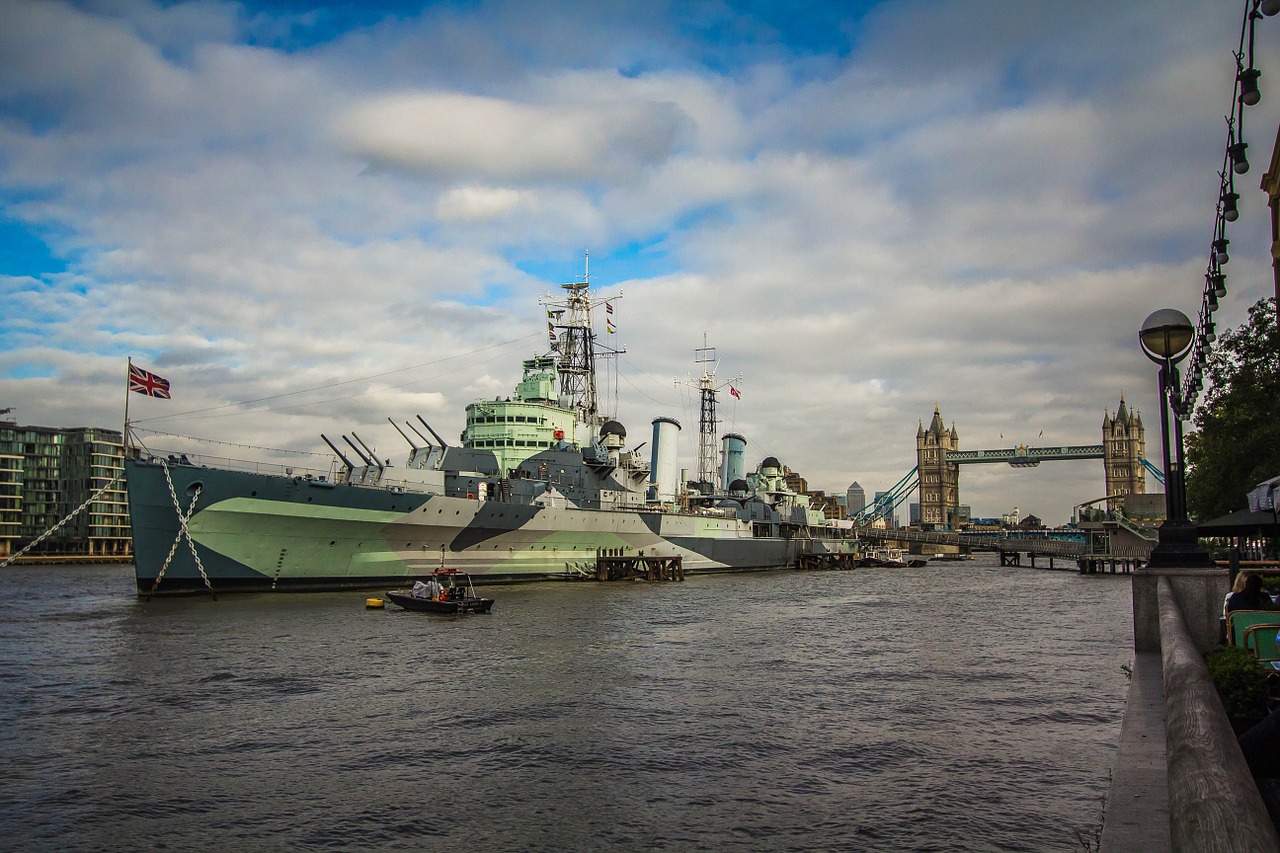 london the thames ship free photo