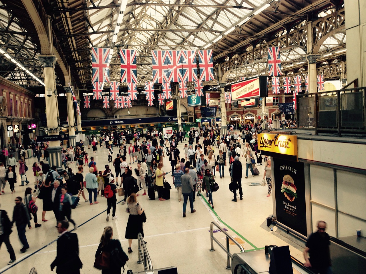 london railway station travel free photo