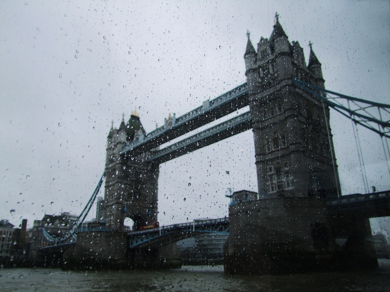 london rain england free photo