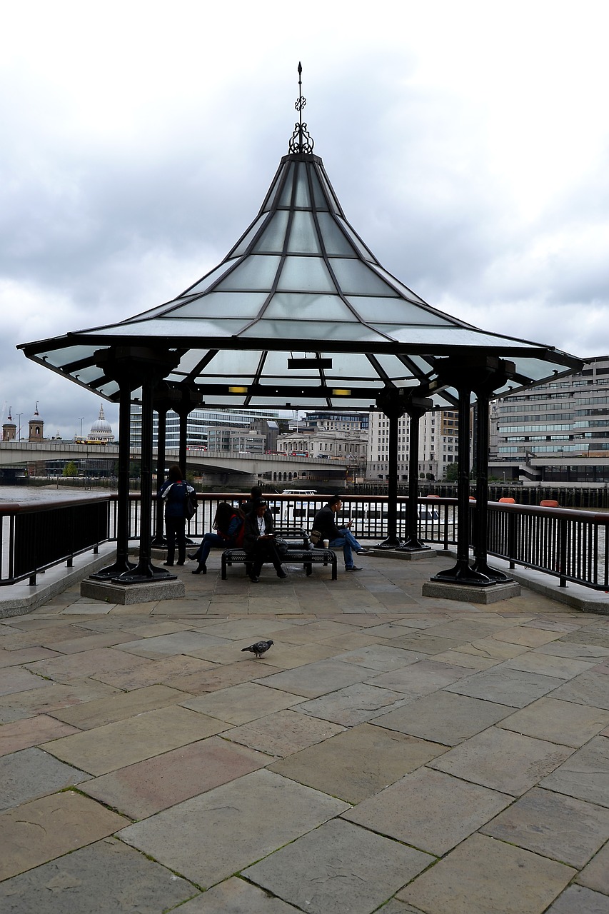 london england clouds free photo