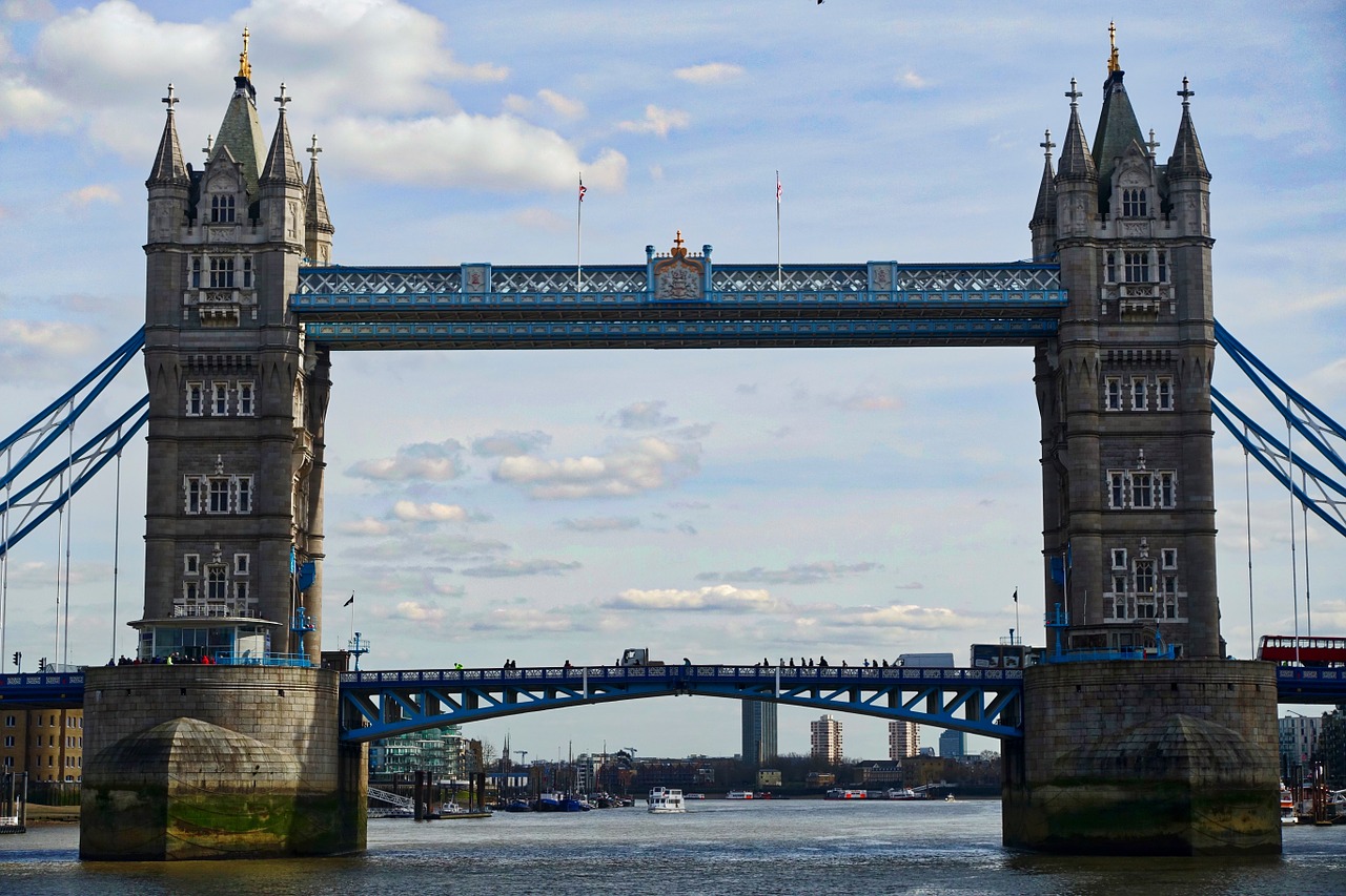 london bridge thames landmark free photo