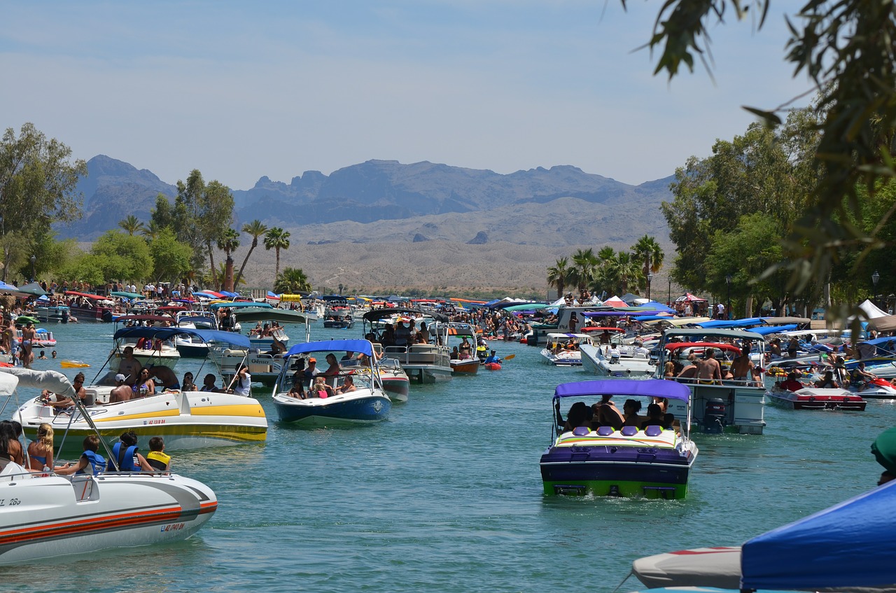 london bridge lake havasu boats free photo