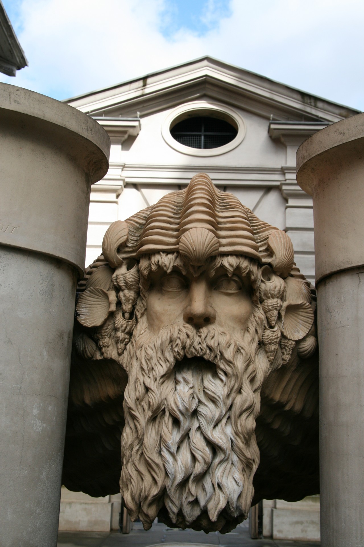 london carved bust free photo