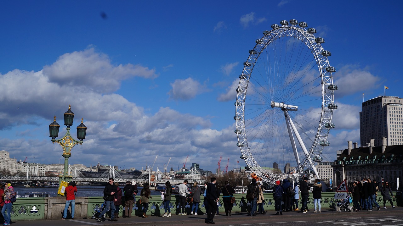 london eye london clouds free photo