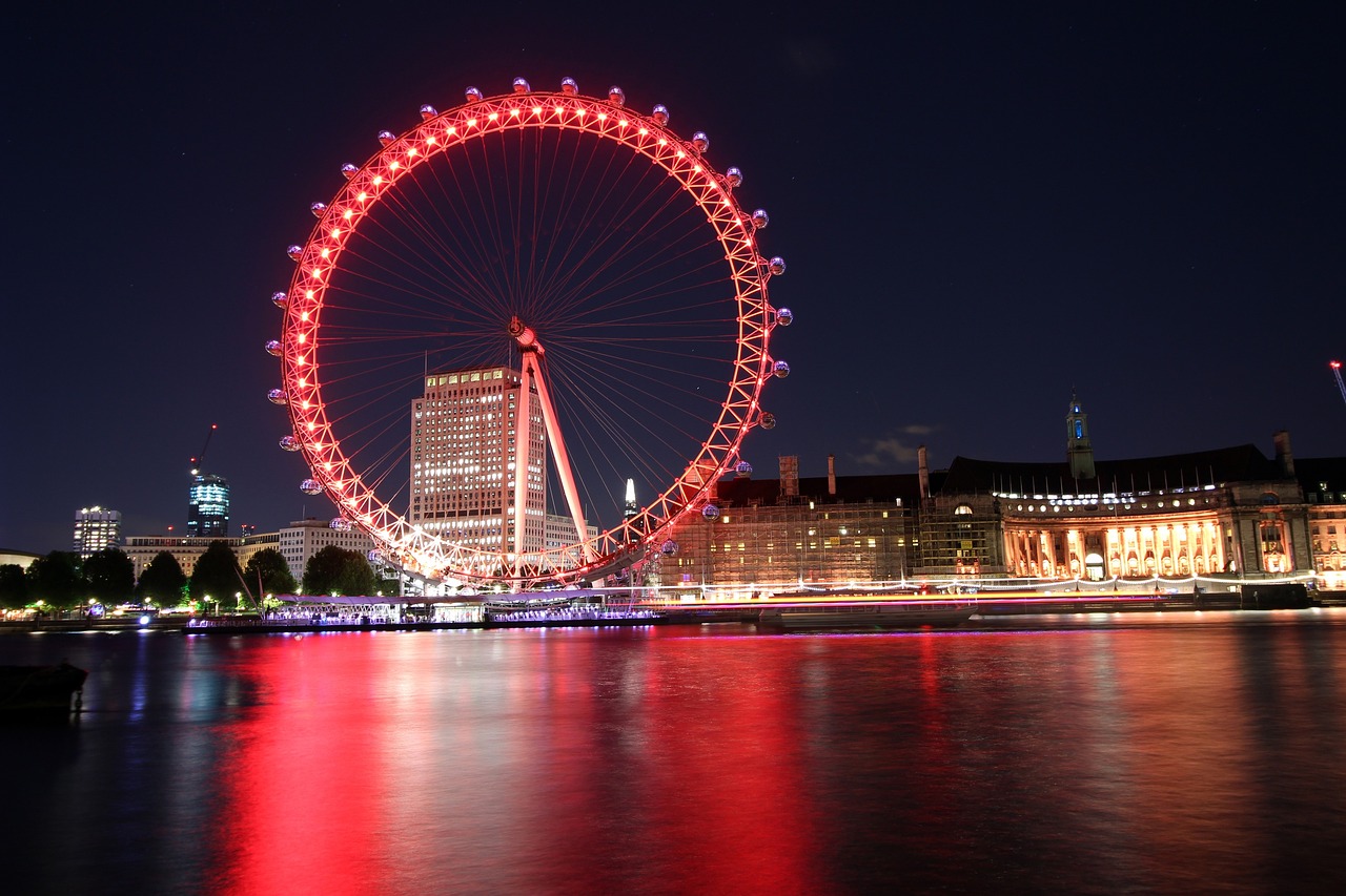 london eye at night london eye across thames london free photo