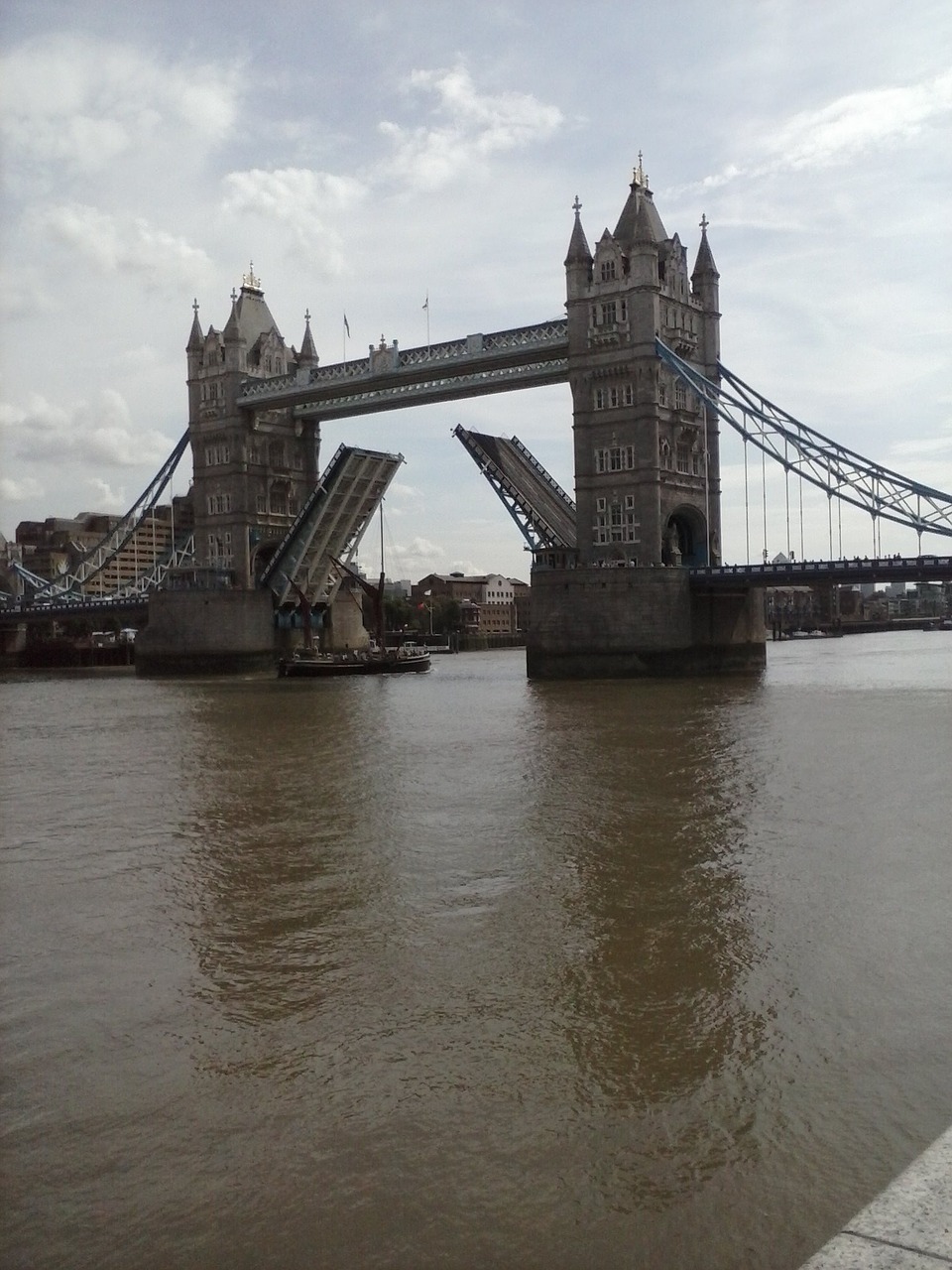 london sights tower bridge landmark free photo