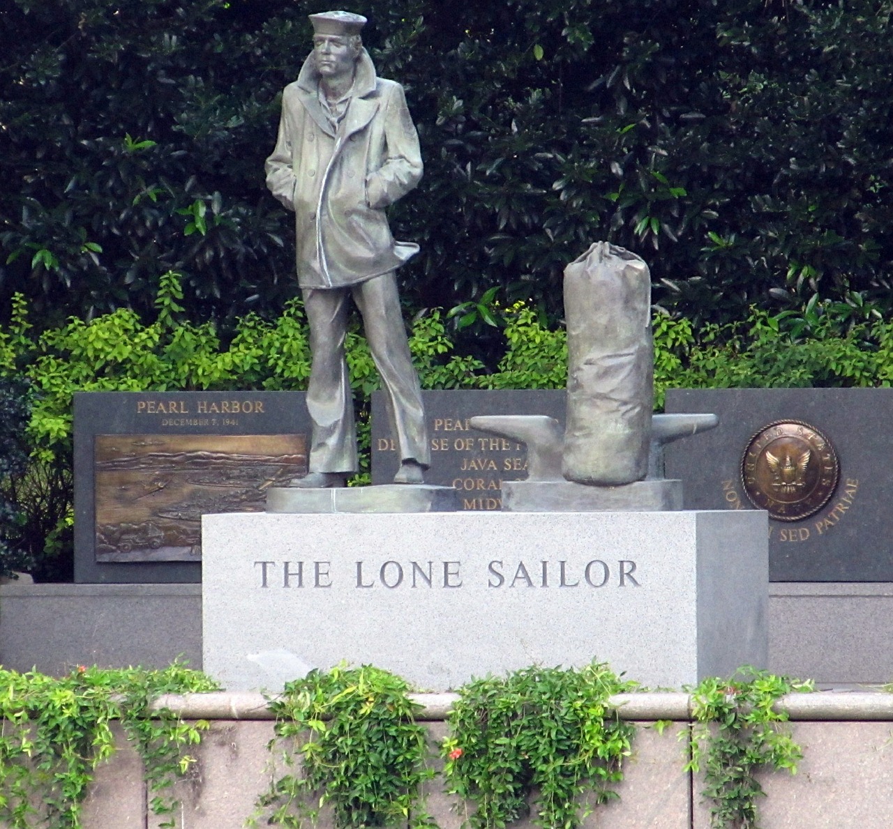 lone sailor statue sailor statue free photo
