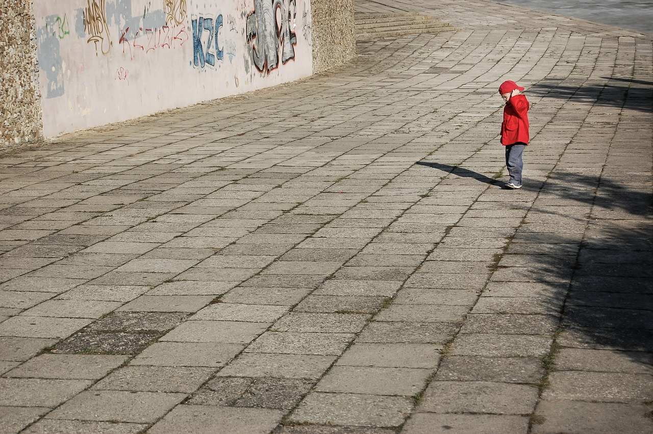 lonely boy child free photo